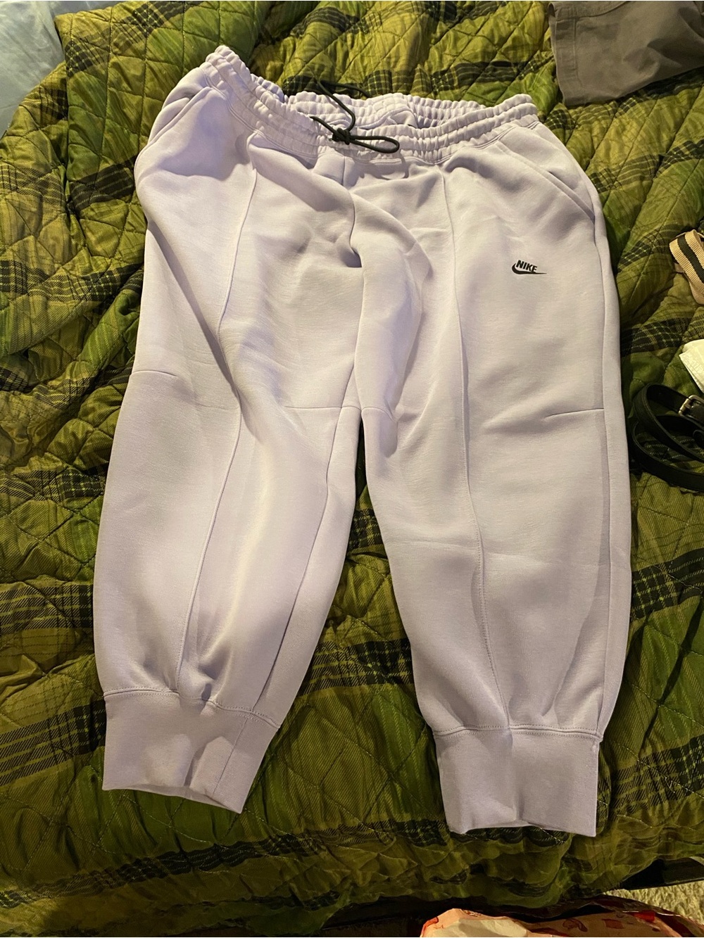 Womens size 2X Lavender Sweat Joggers. Short length